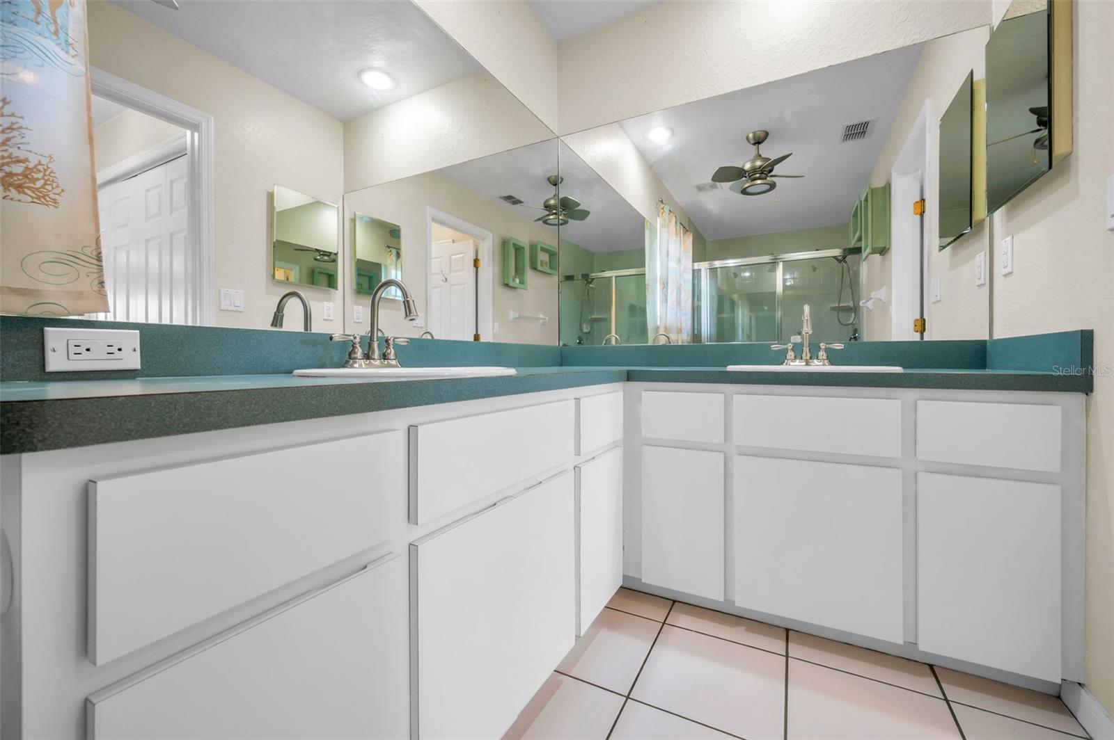 HERNANDO BEACH - Residential