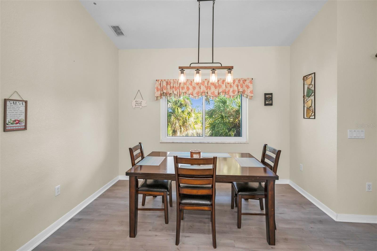 HERNANDO BEACH - Residential