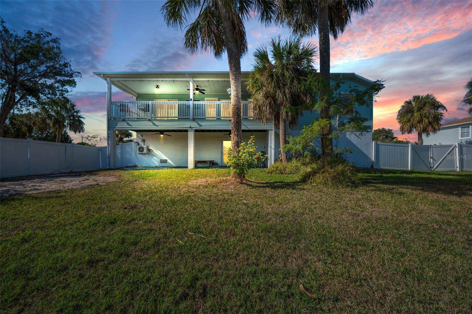 HERNANDO BEACH - Residential