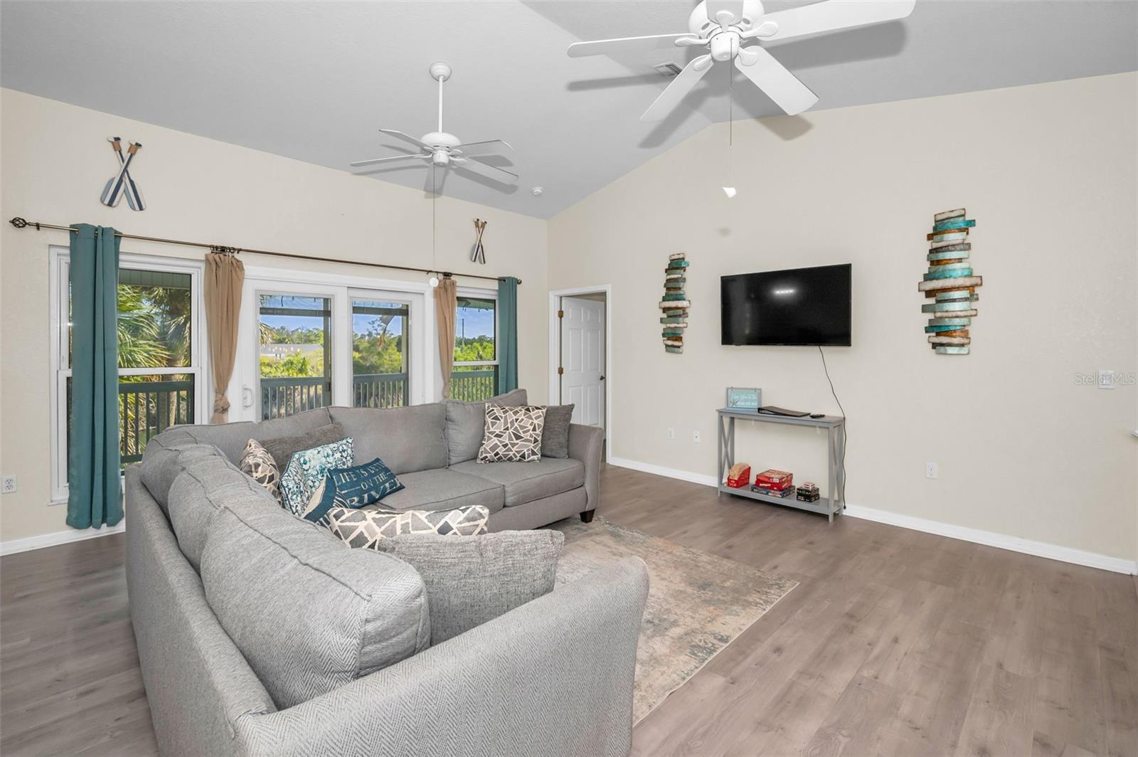 HERNANDO BEACH - Residential