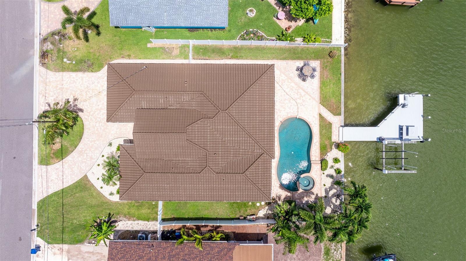 CRYSTAL ISLAND - Residential