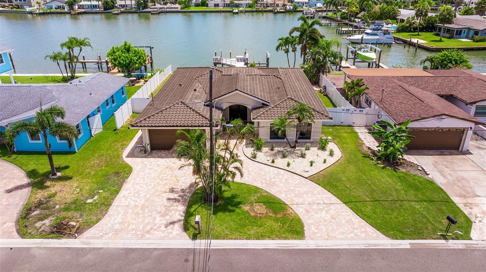 CRYSTAL ISLAND - Residential