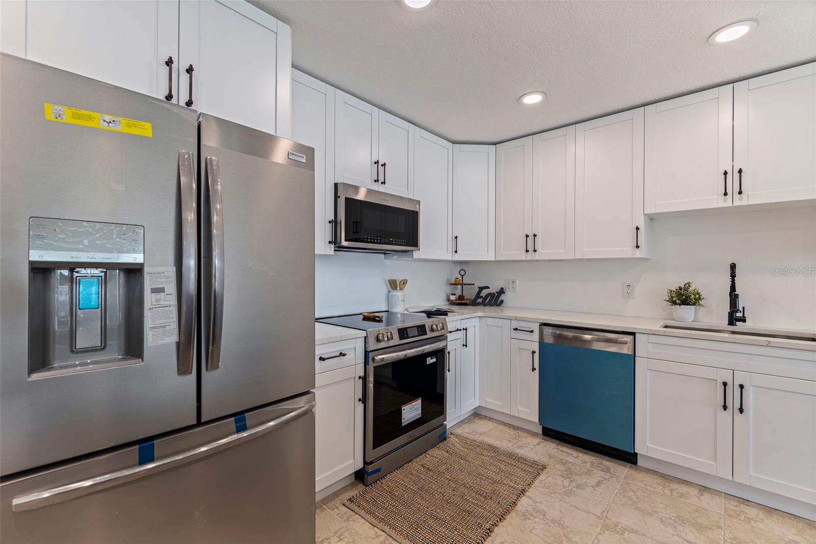 CRYSTAL ISLAND - Residential