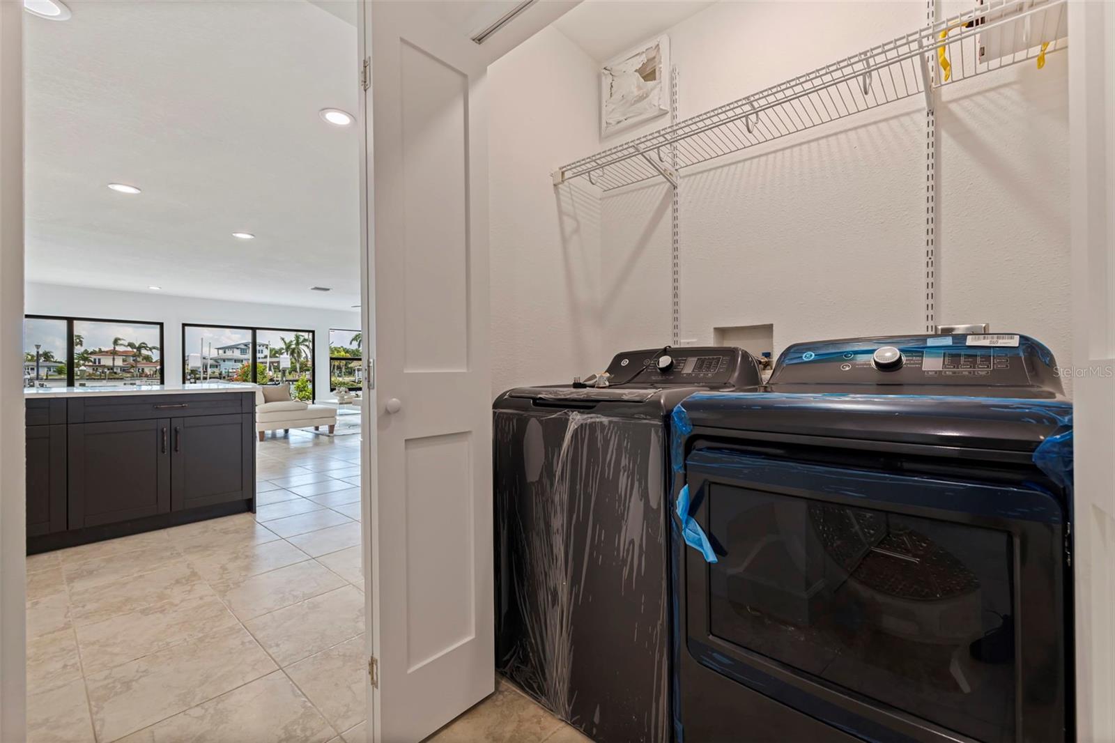 CRYSTAL ISLAND - Residential