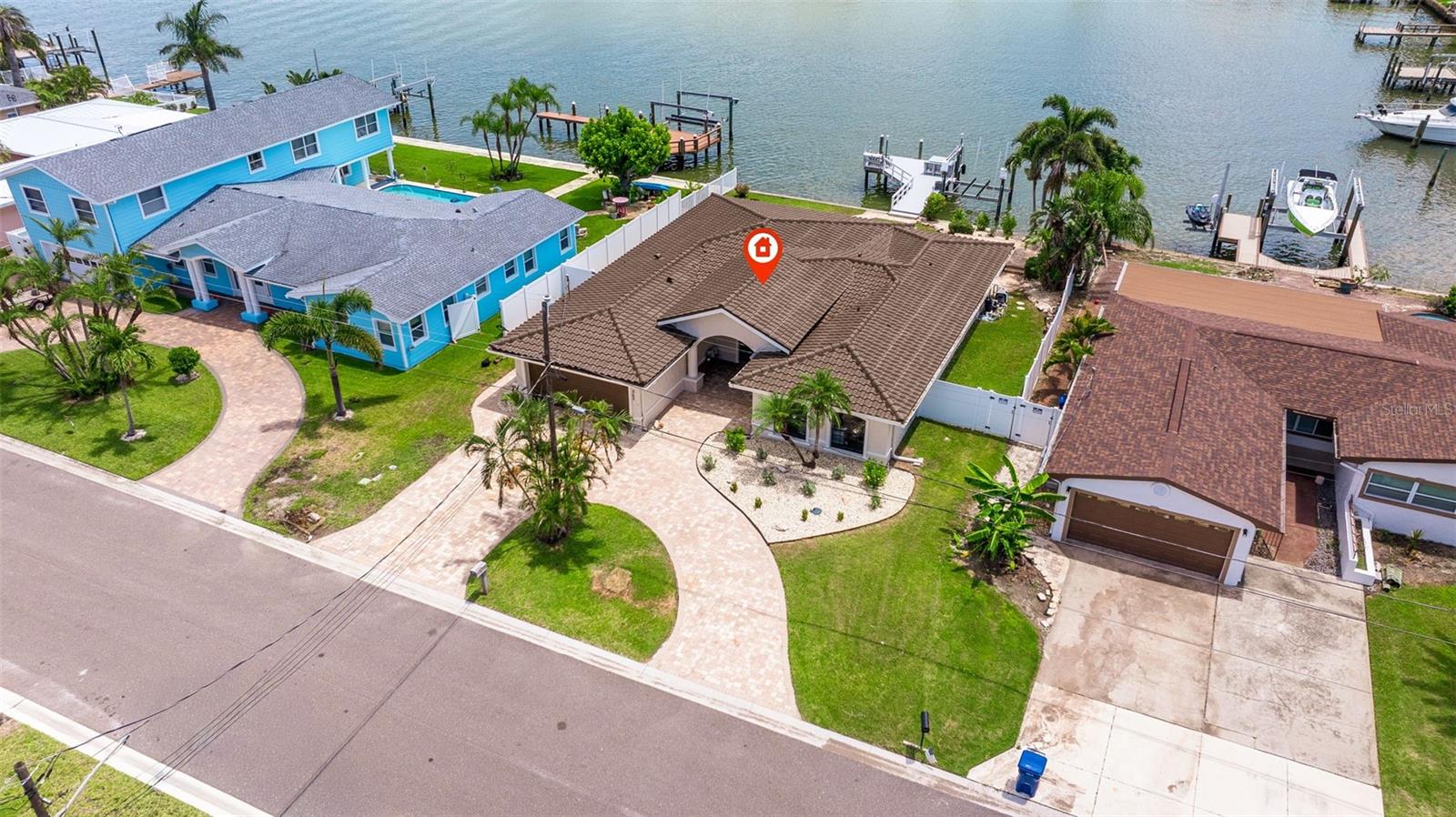 CRYSTAL ISLAND - Residential