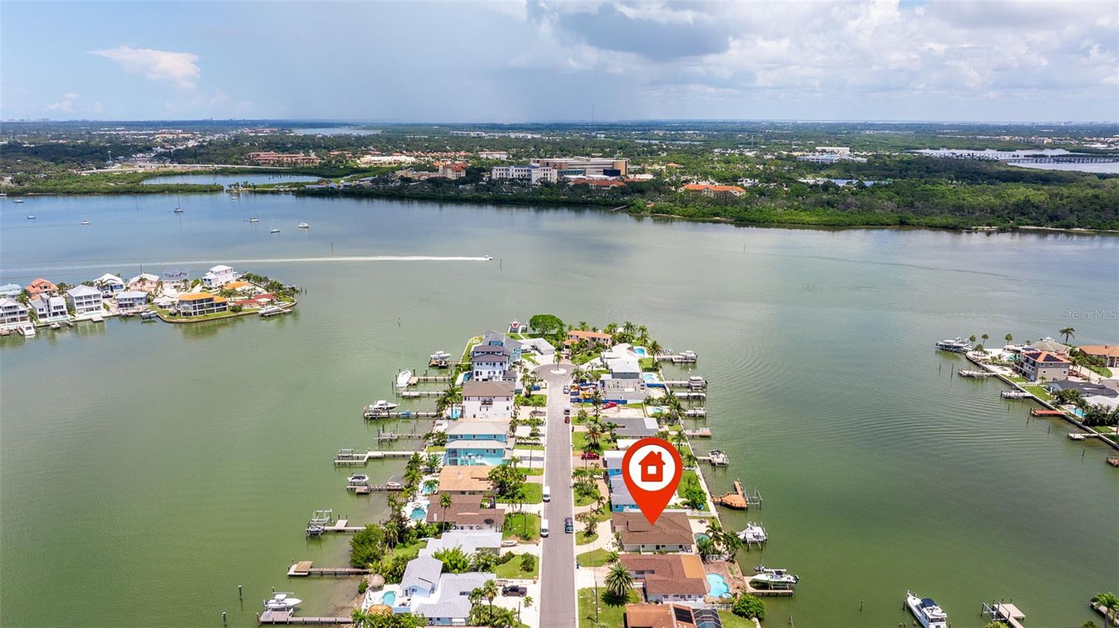 CRYSTAL ISLAND - Residential