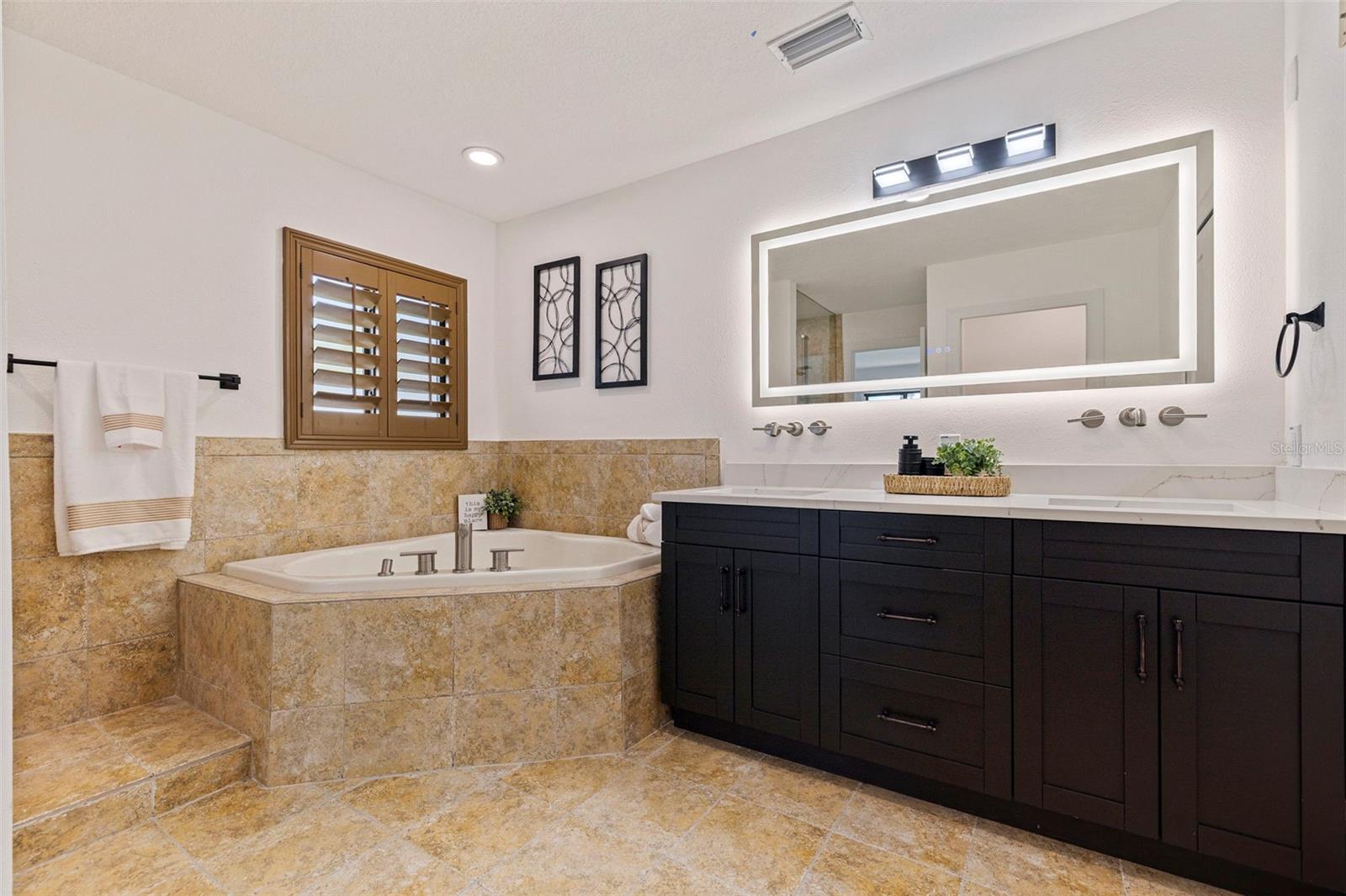 CRYSTAL ISLAND - Residential