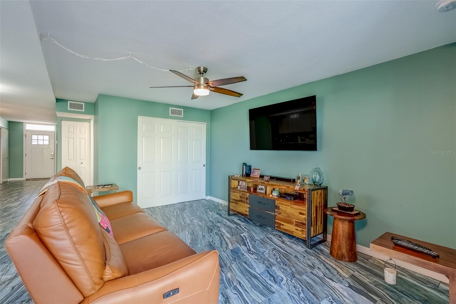 WINSTON PARK NORTHEAST - Residential