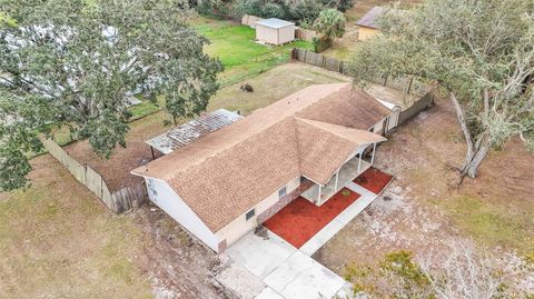 A home in AUBURNDALE