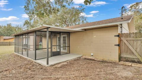 A home in AUBURNDALE