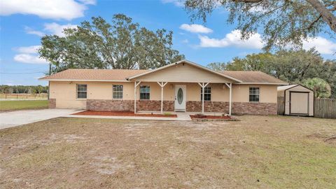 A home in AUBURNDALE