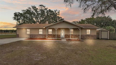 A home in AUBURNDALE