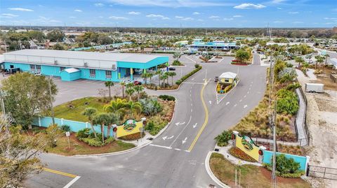 A home in AUBURNDALE