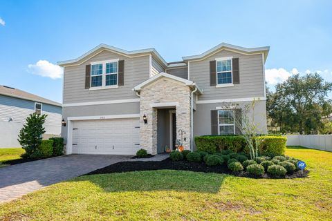 Photo of 2713 Hilltop Loop, Apopka, FL 32712 (MLS # O6366679)