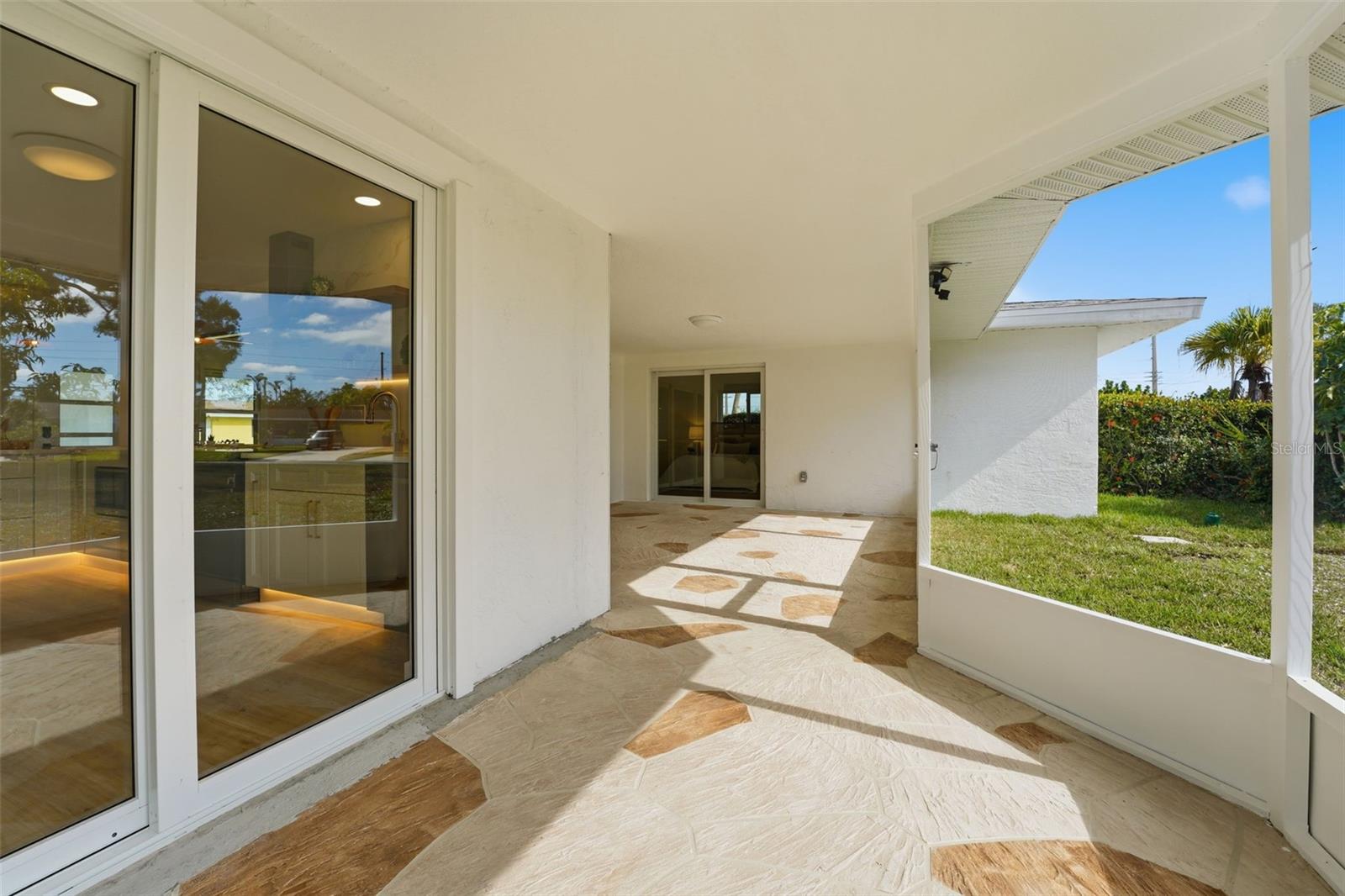 SOUTH GATE - Residential