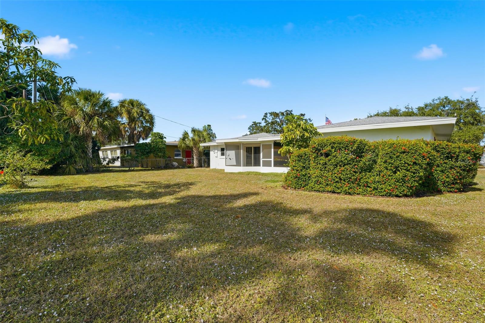 SOUTH GATE - Residential