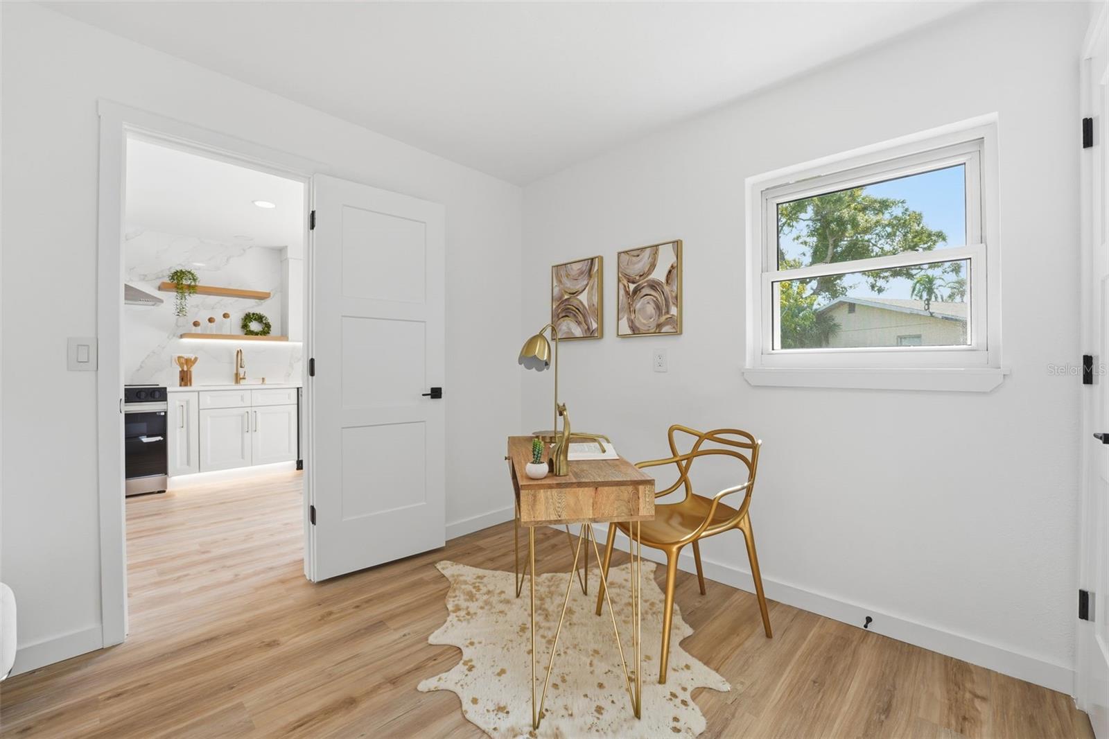 SOUTH GATE - Residential