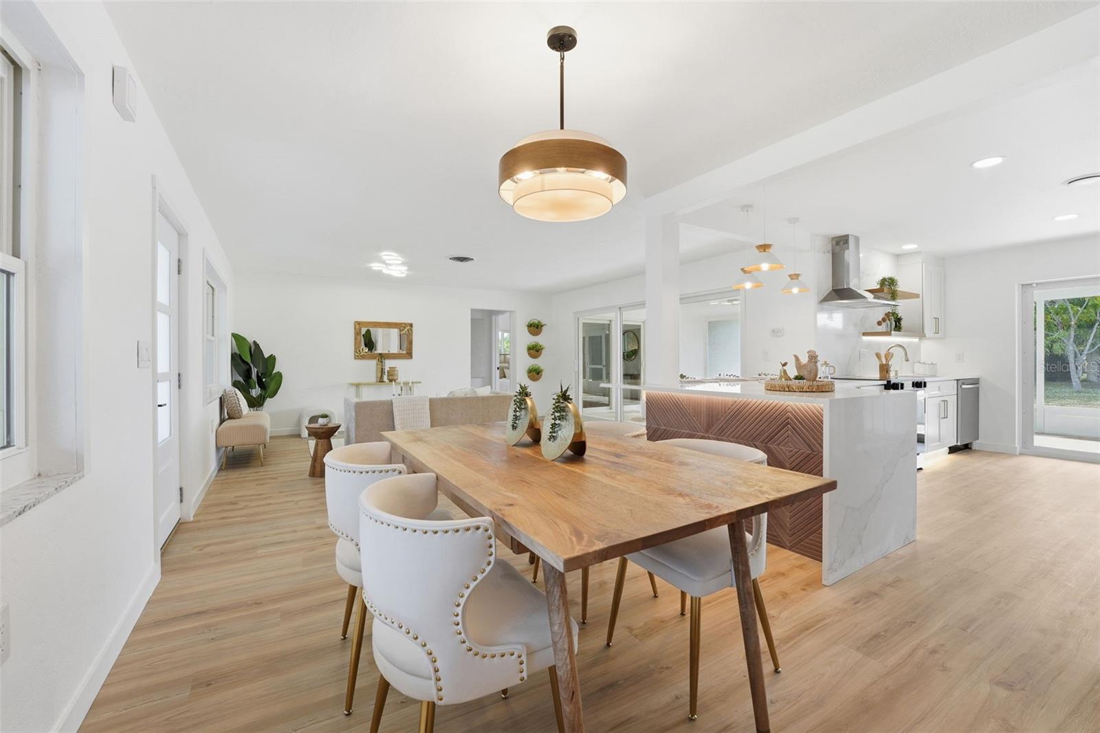 SOUTH GATE - Residential