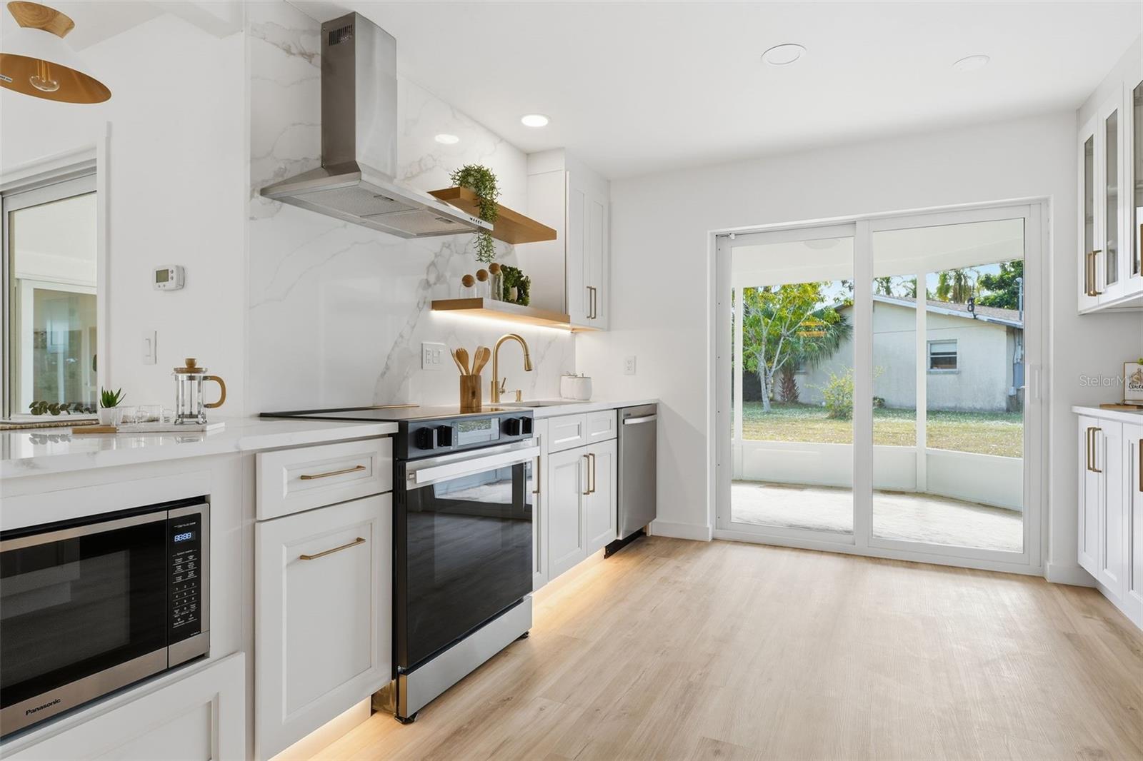 SOUTH GATE - Residential