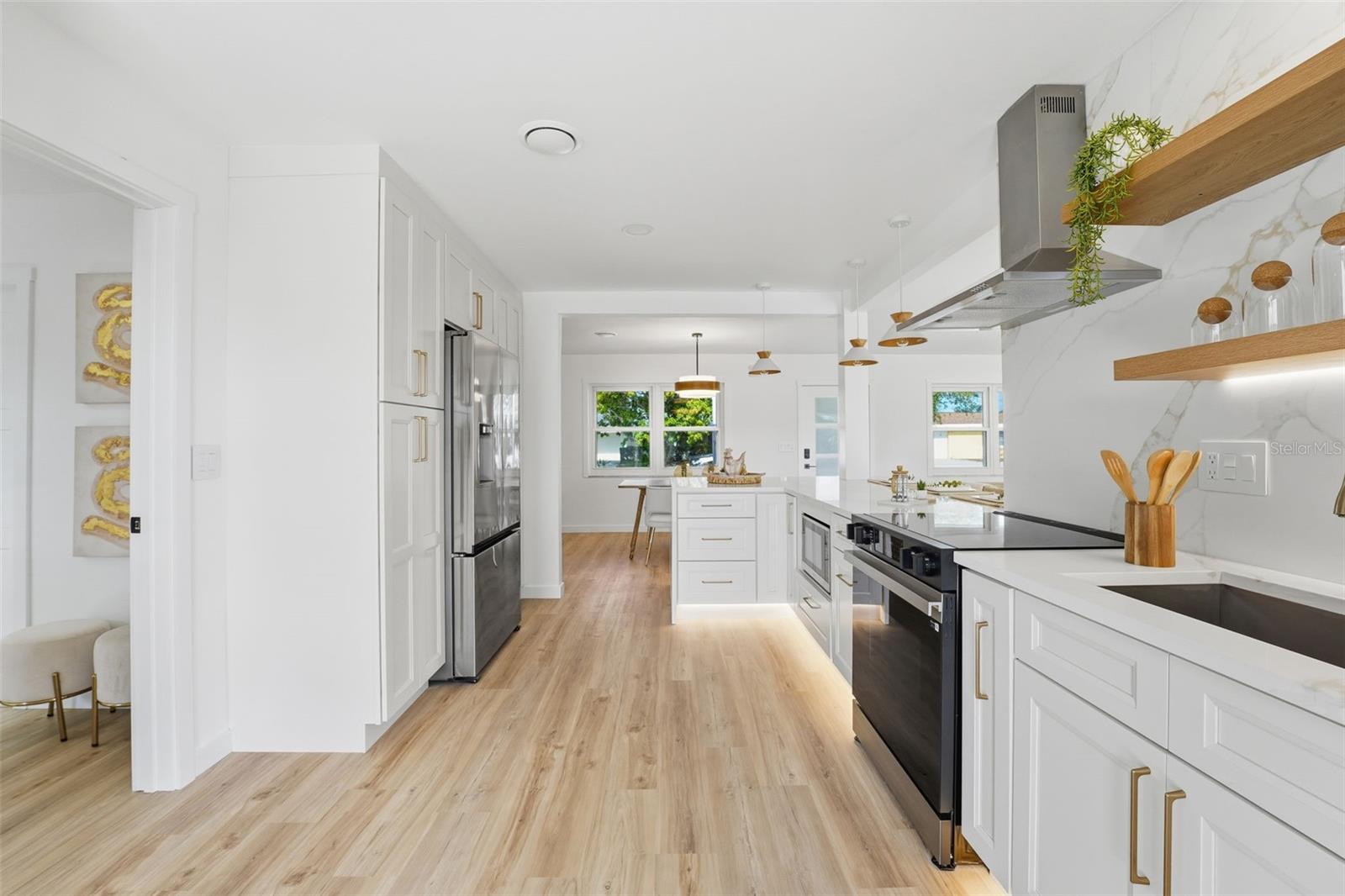 SOUTH GATE - Residential