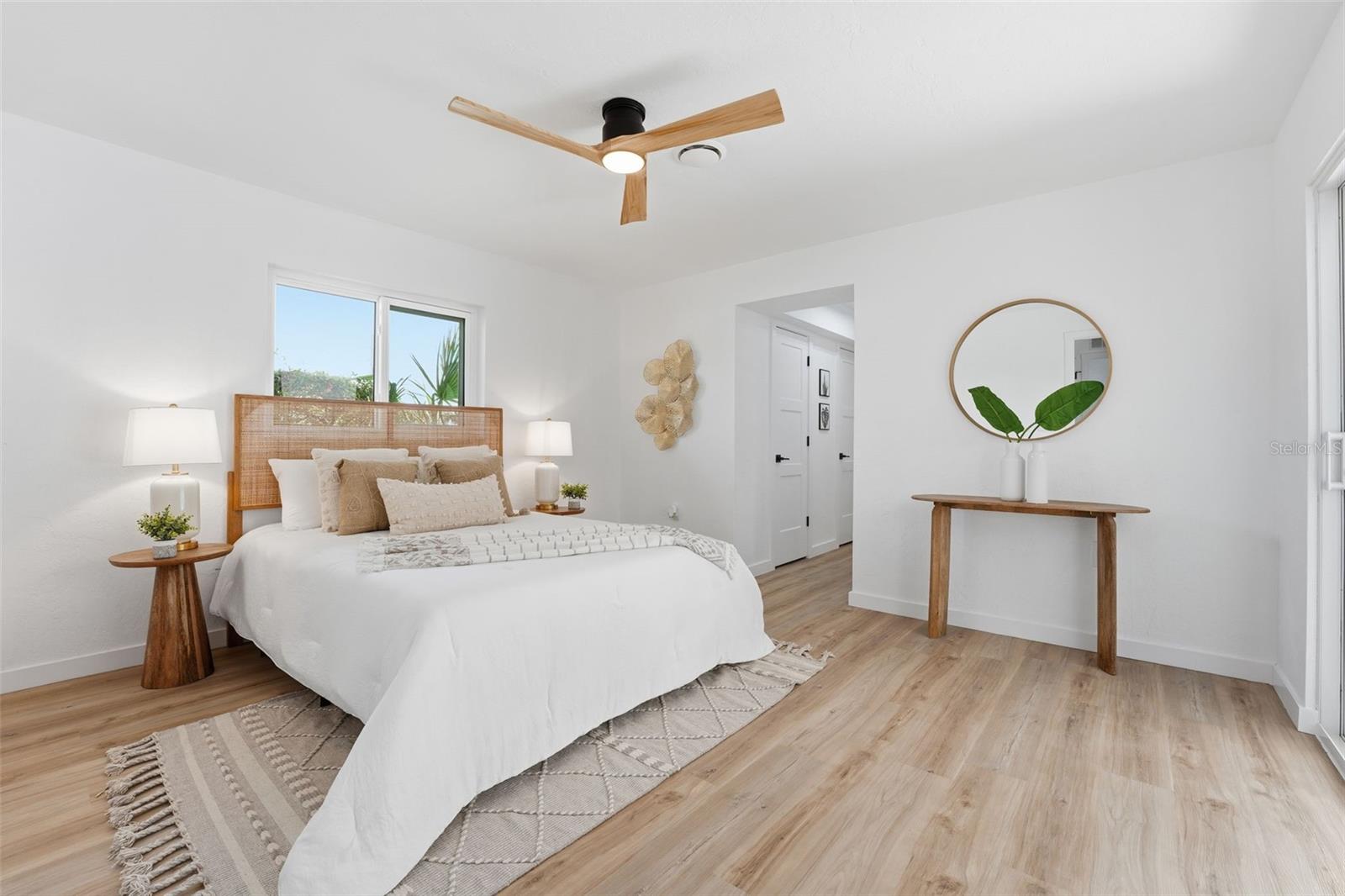 SOUTH GATE - Residential