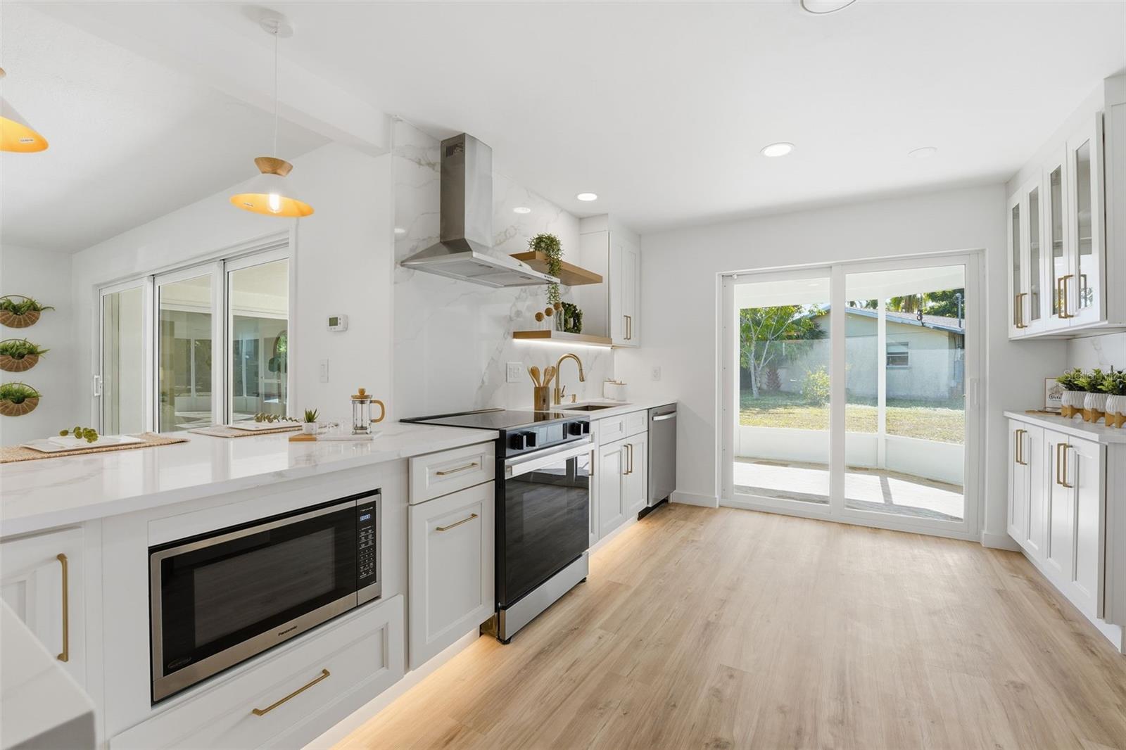 SOUTH GATE - Residential