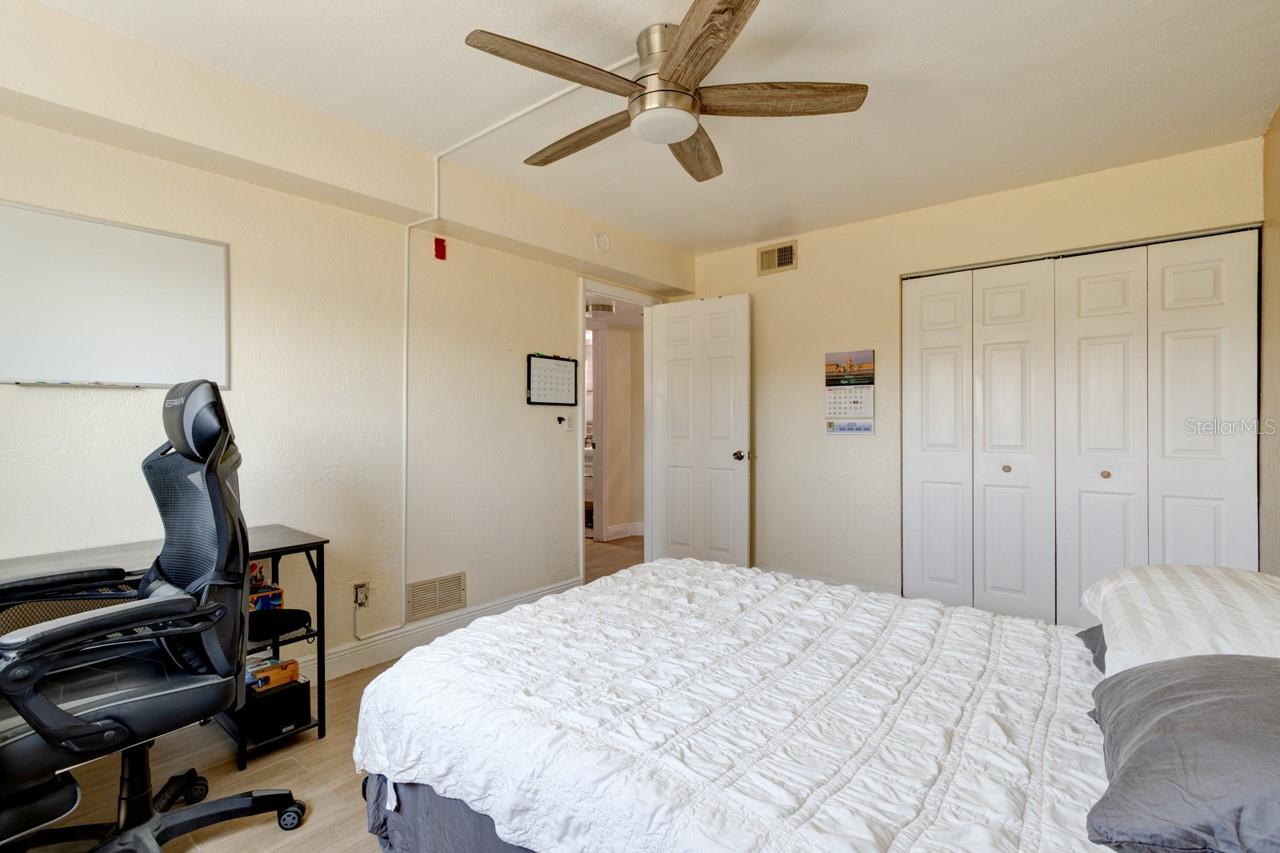 HARBOURSIDE SUNSETS CONDO - Residential