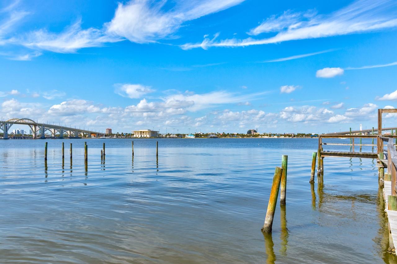 HARBOURSIDE SUNSETS CONDO - Residential