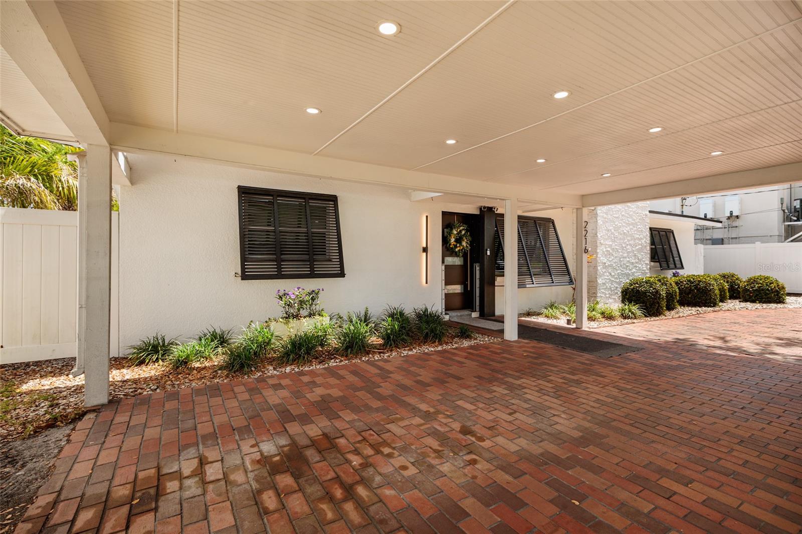 HENDERSON BEACH - Residential