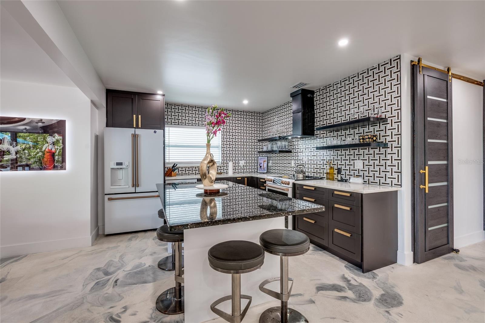 HENDERSON BEACH - Residential