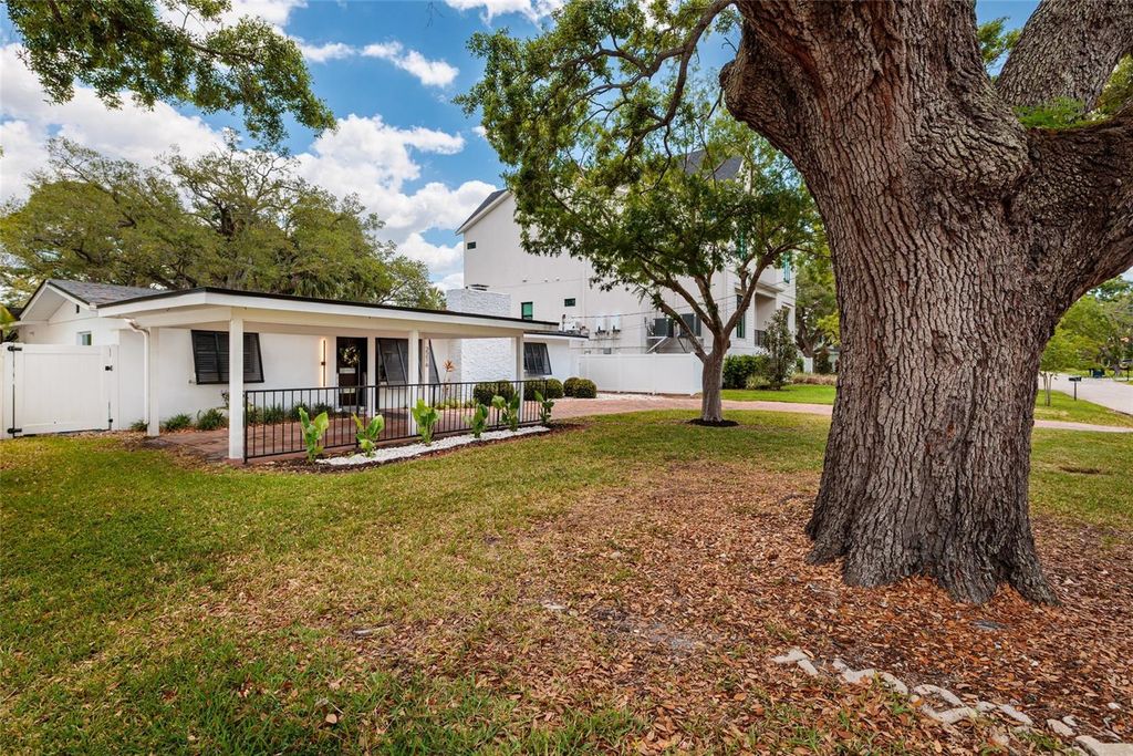 Photo of 2216 S Occident Street, Tampa, FL 33629 (MLS # TB8497971)
