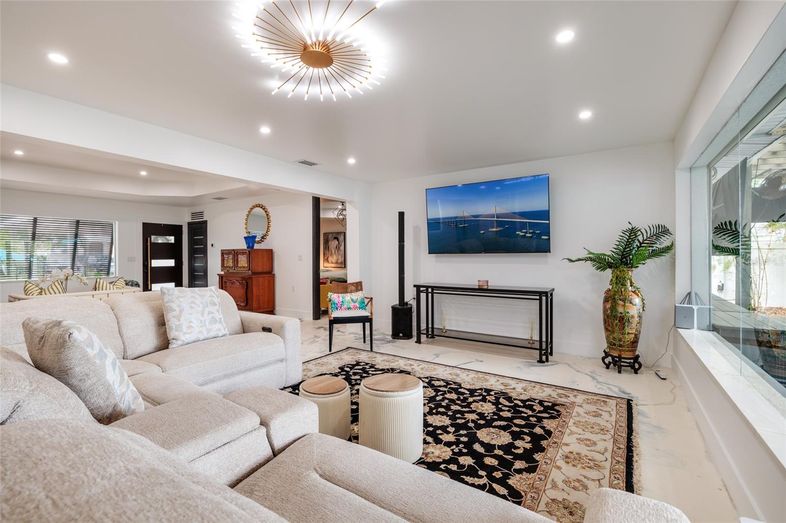 HENDERSON BEACH - Residential