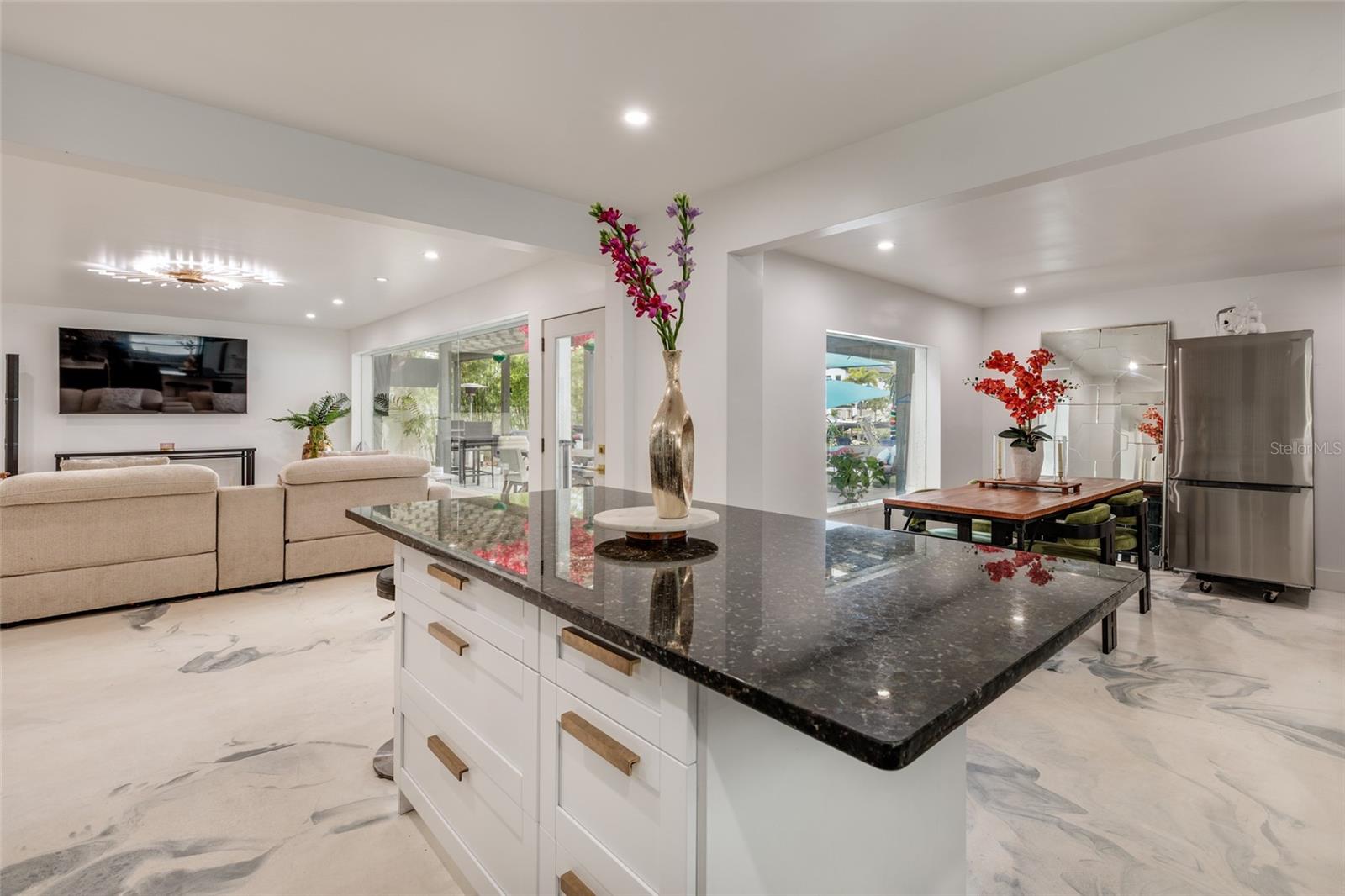 HENDERSON BEACH - Residential