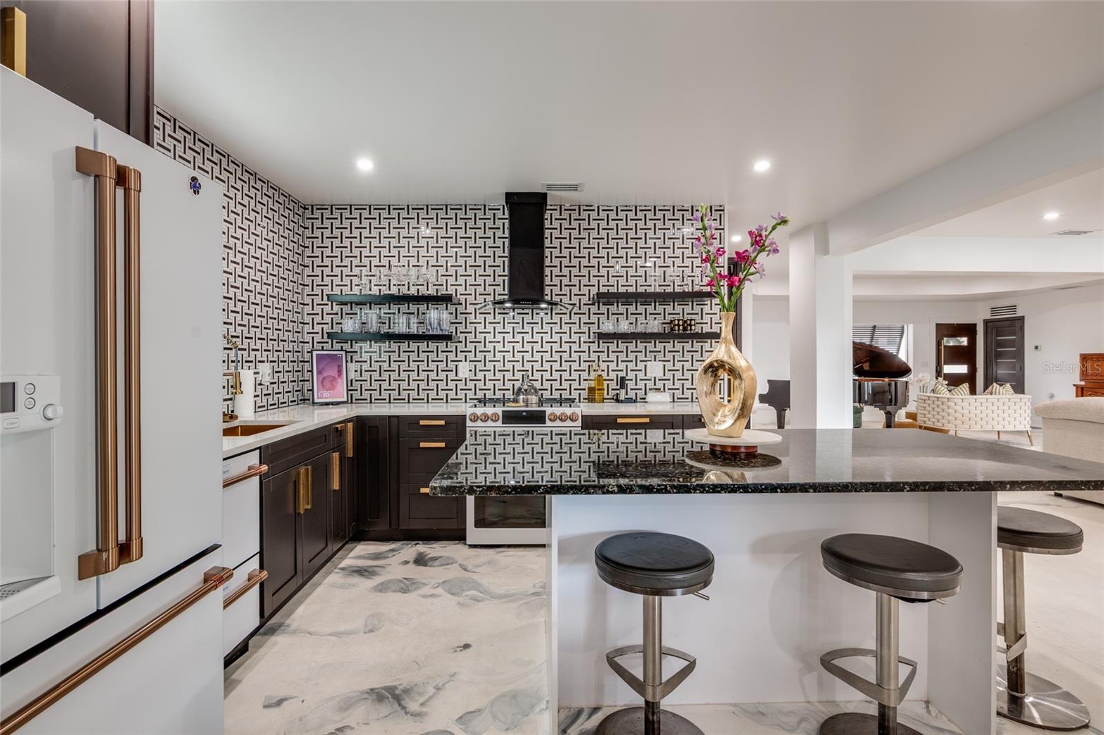 HENDERSON BEACH - Residential