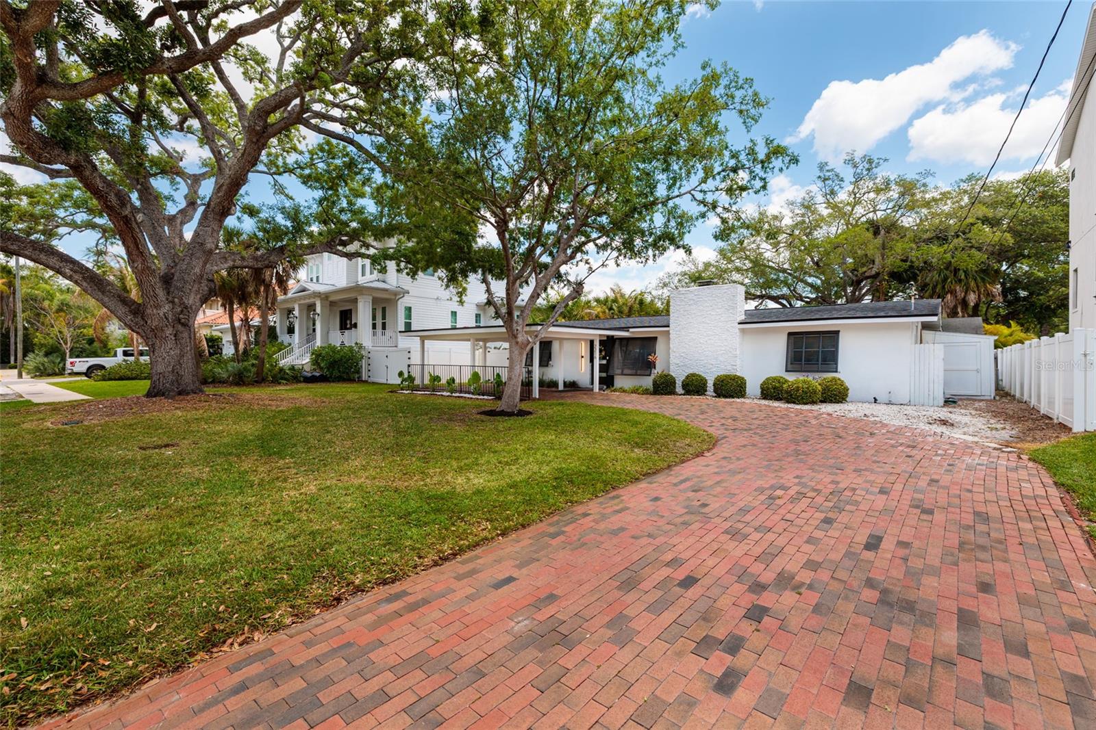 HENDERSON BEACH - Residential