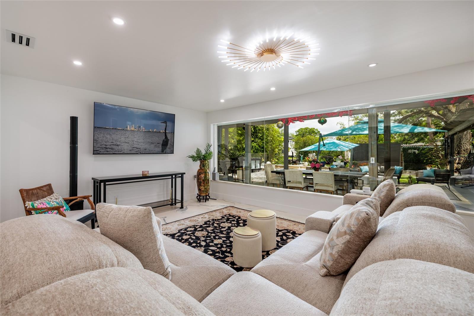 HENDERSON BEACH - Residential