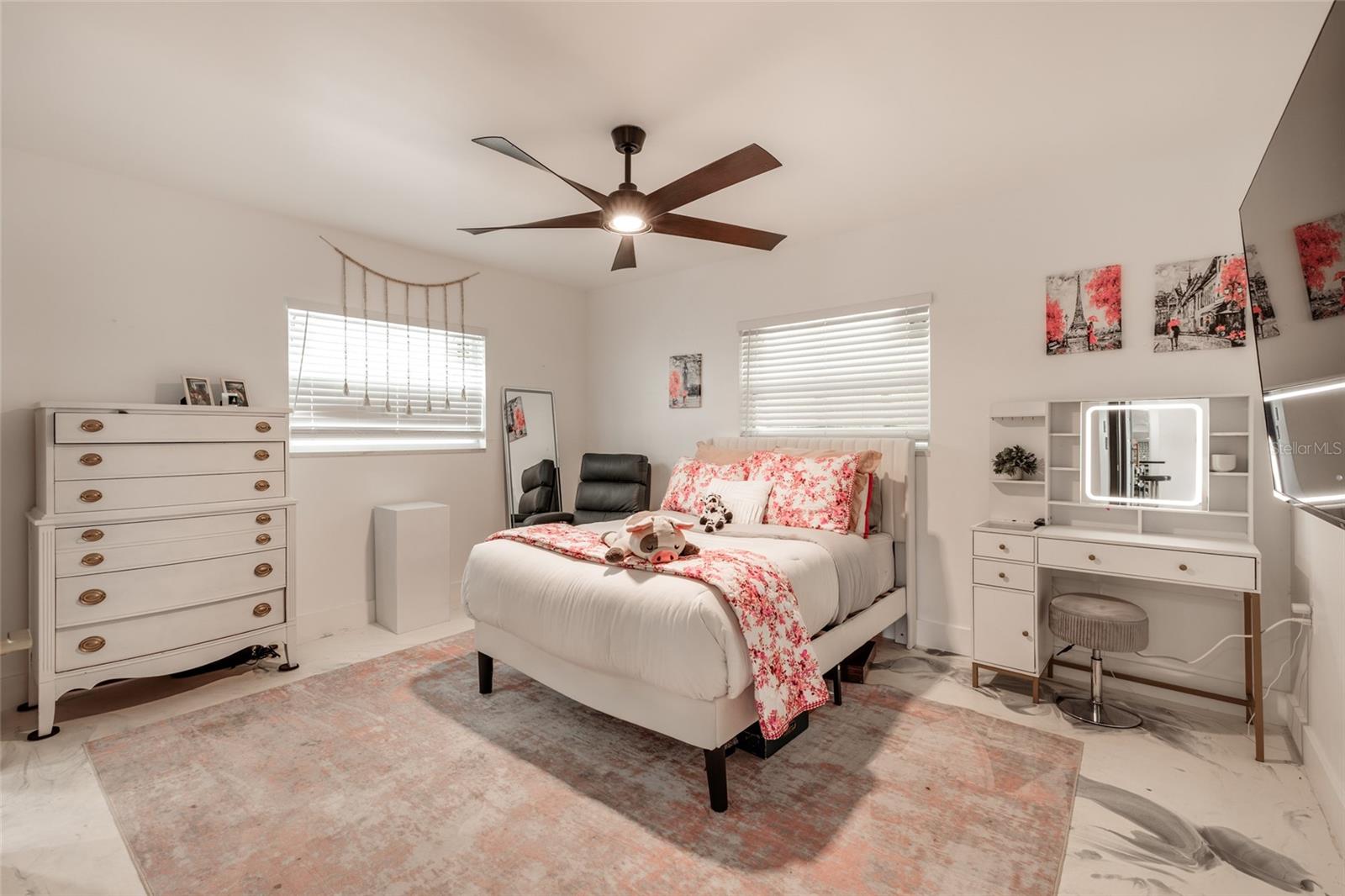 HENDERSON BEACH - Residential