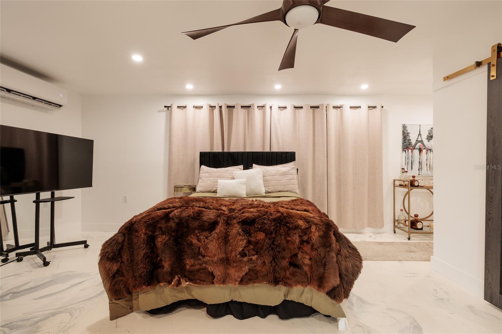 HENDERSON BEACH - Residential