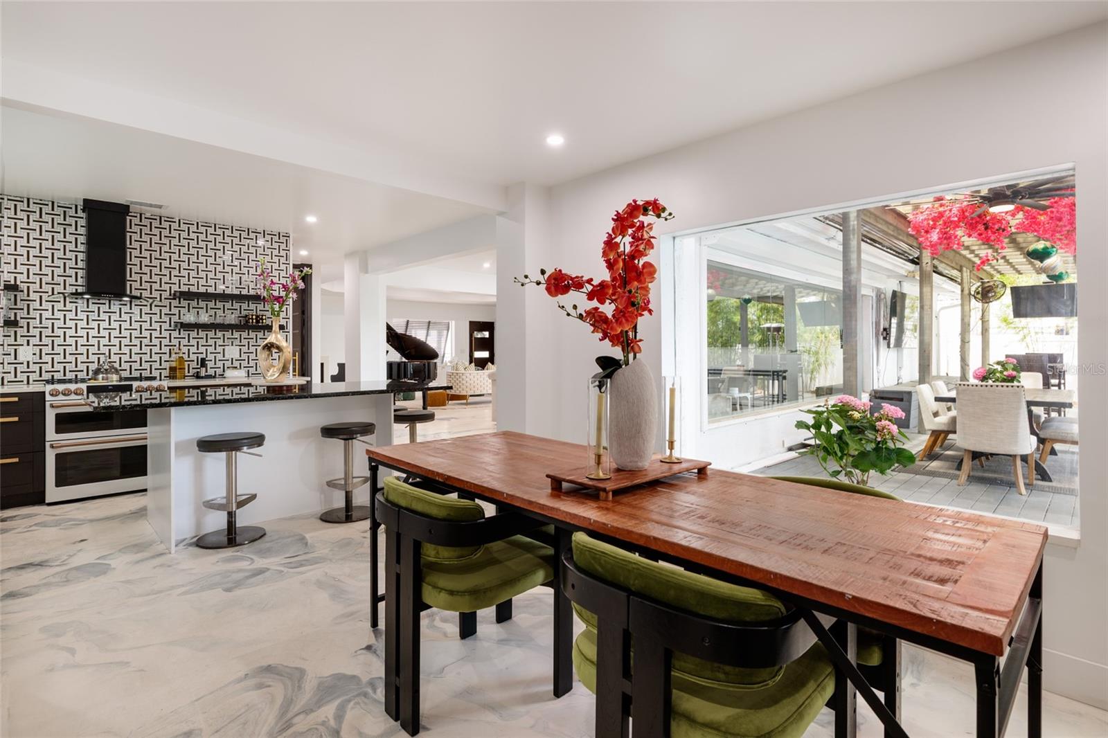 HENDERSON BEACH - Residential