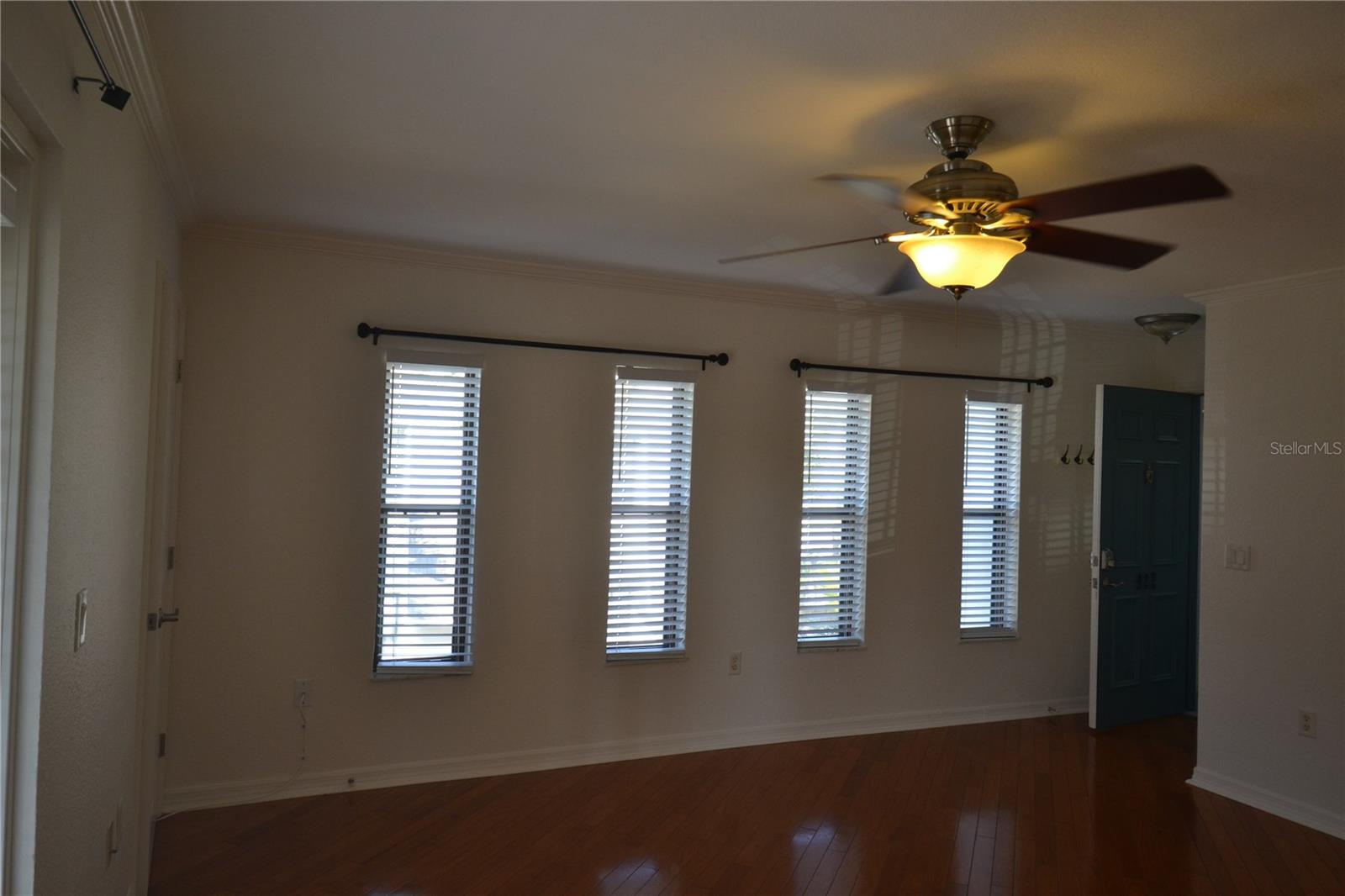 VICTORIA PALMS CONDO - Residential Lease