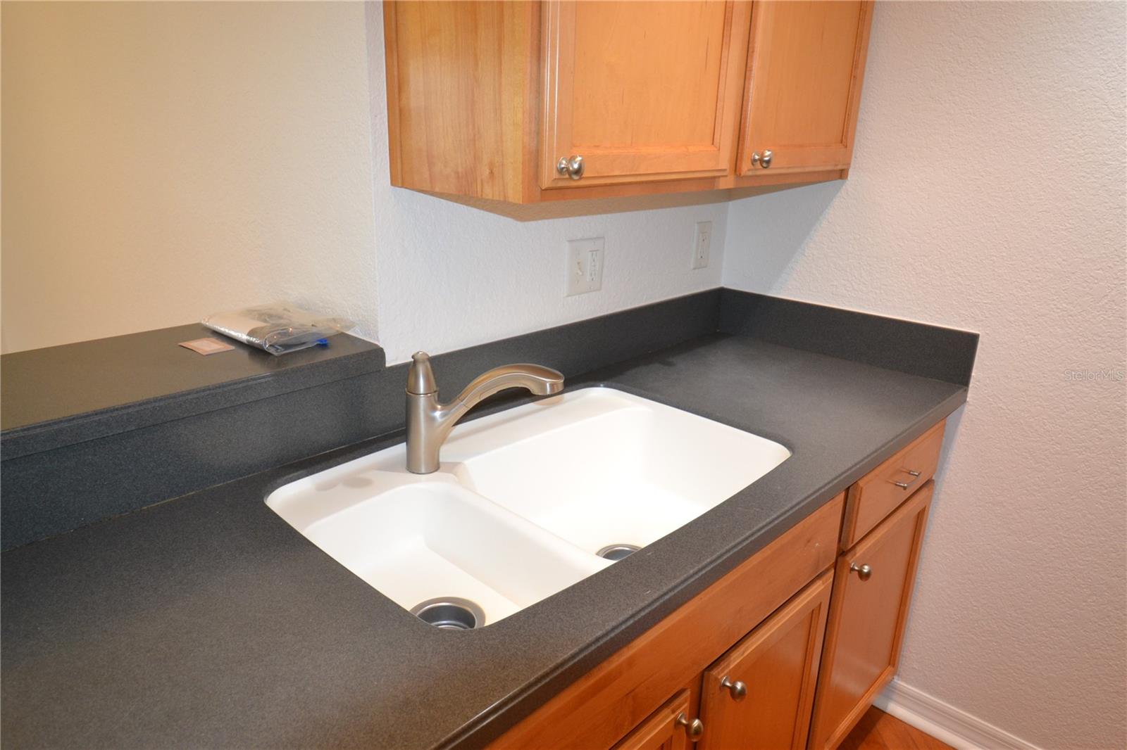 VICTORIA PALMS CONDO - Residential Lease