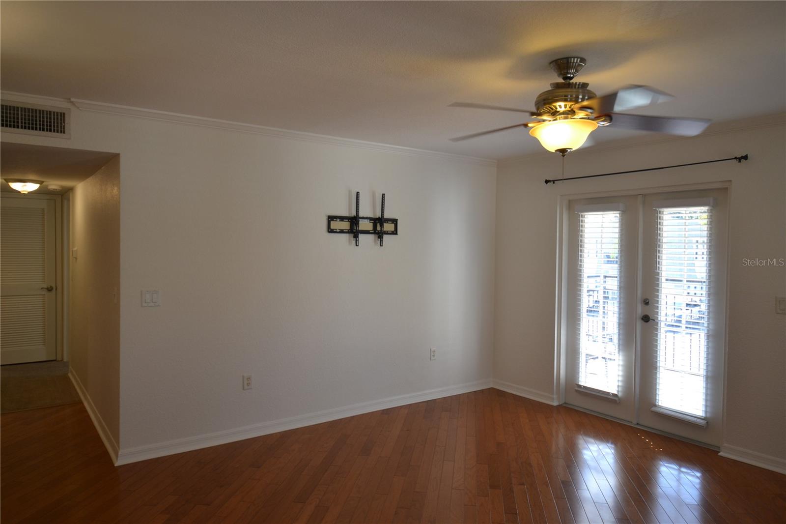 VICTORIA PALMS CONDO - Residential Lease