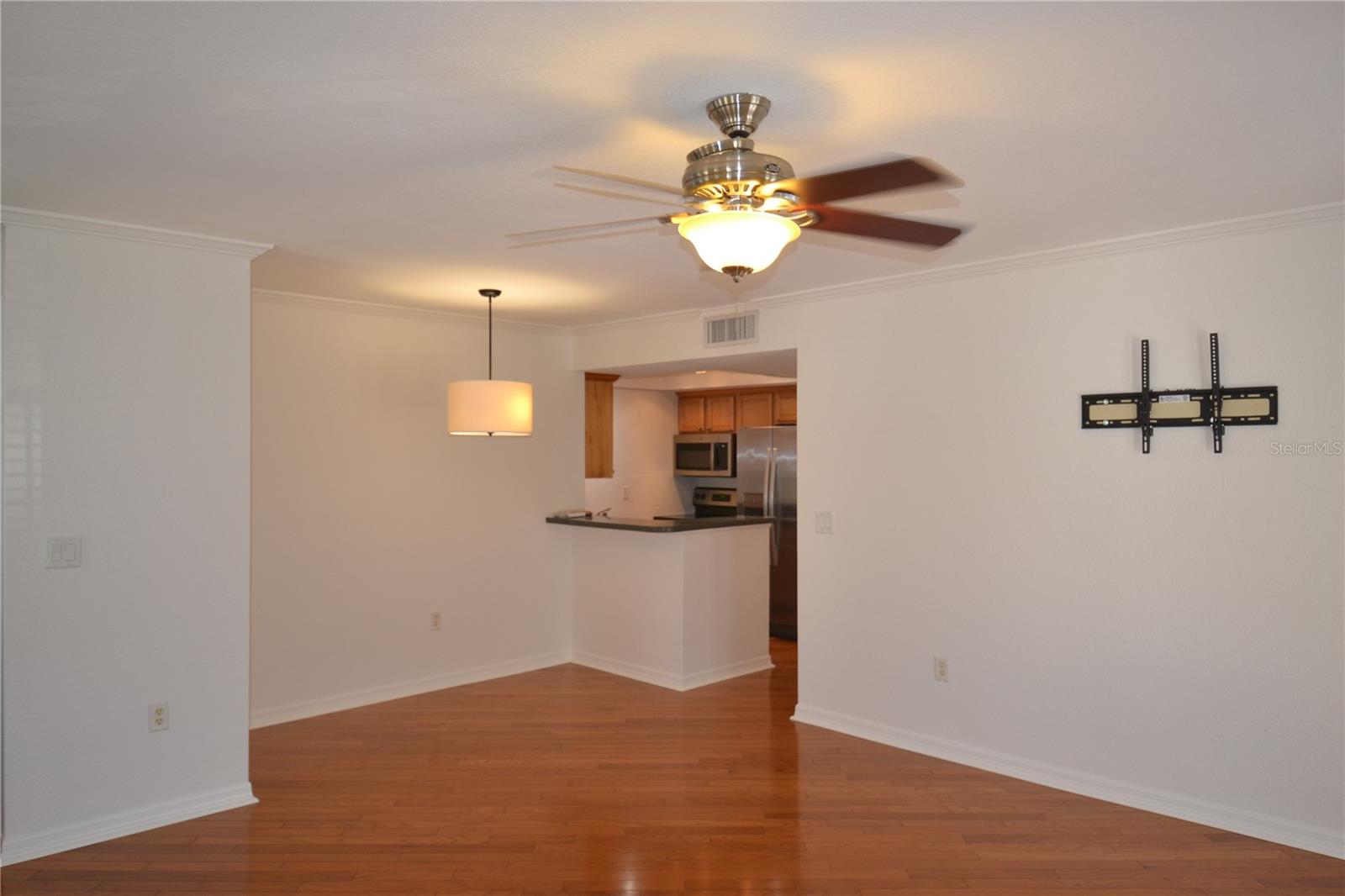 VICTORIA PALMS CONDO - Residential Lease