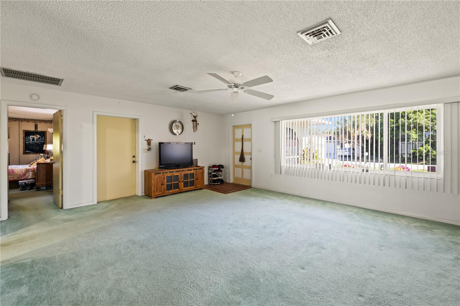 22158 RIVERHEAD AVENUE