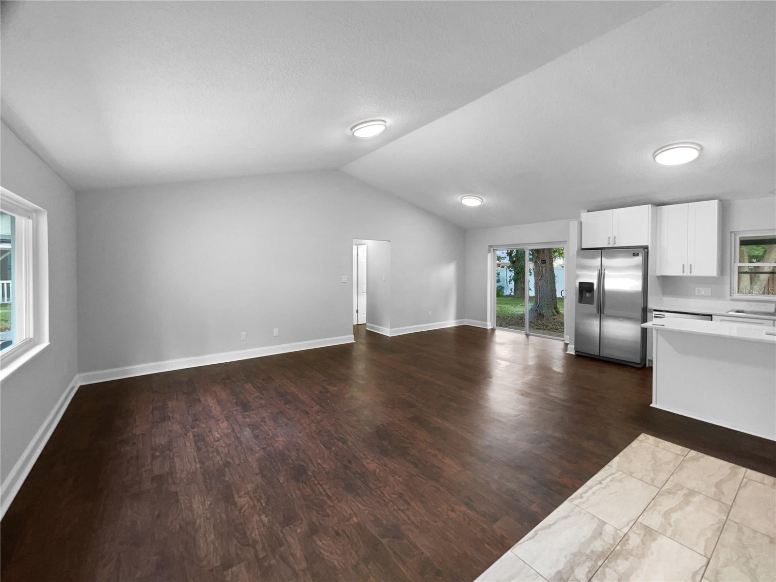 OAKTREE VILLAGE - Residential