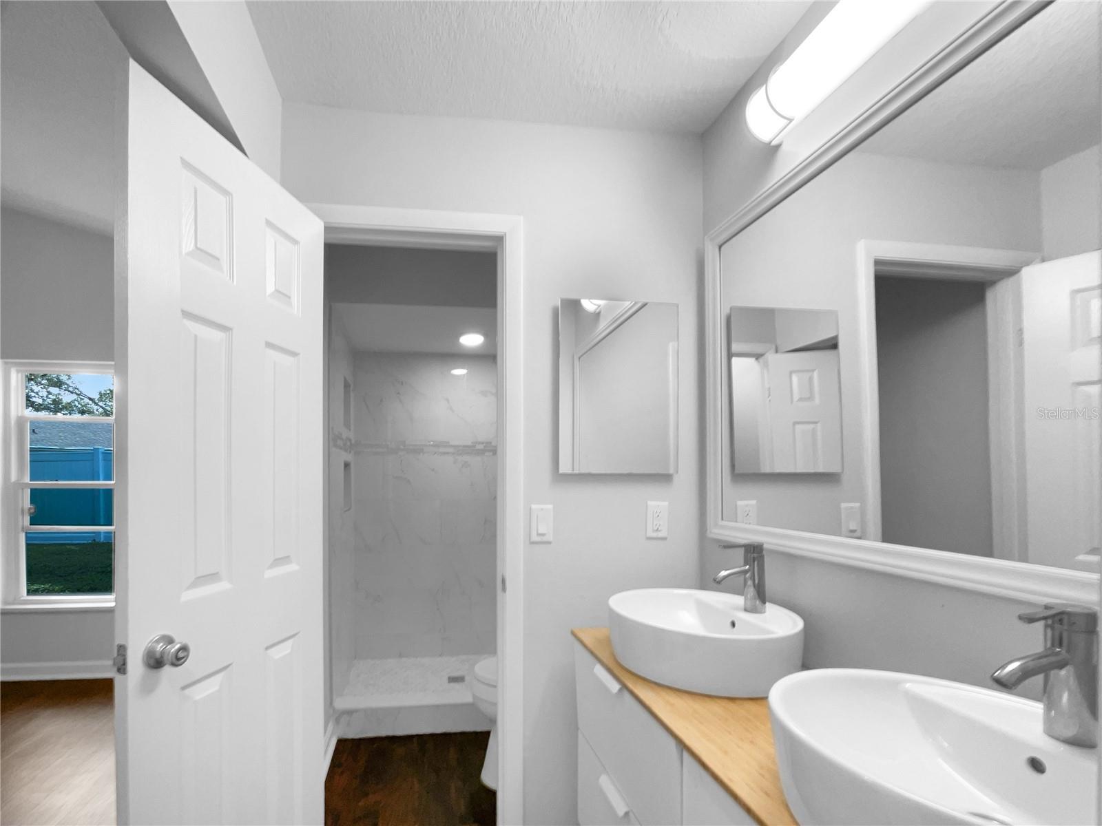 OAKTREE VILLAGE - Residential