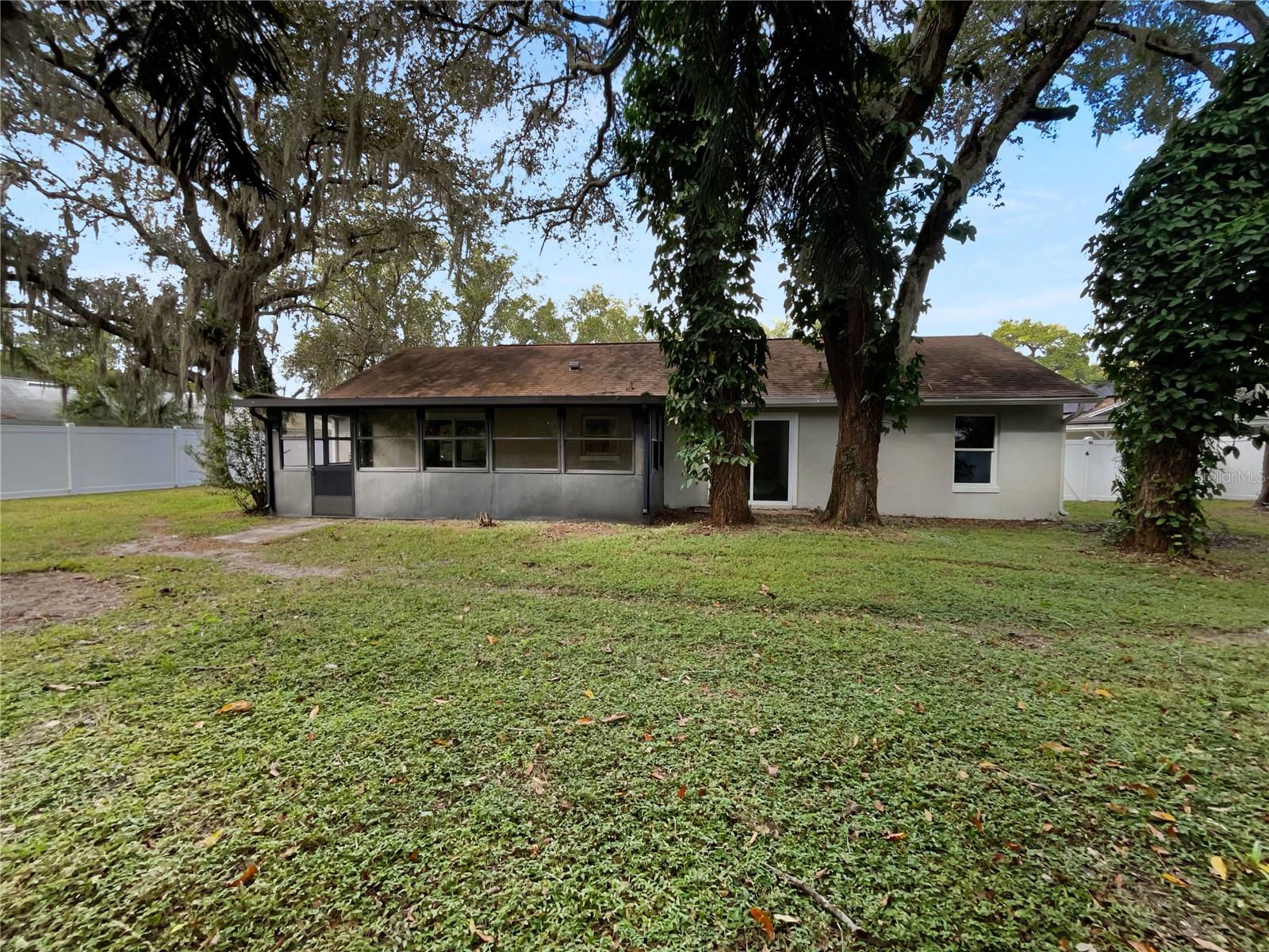OAKTREE VILLAGE - Residential