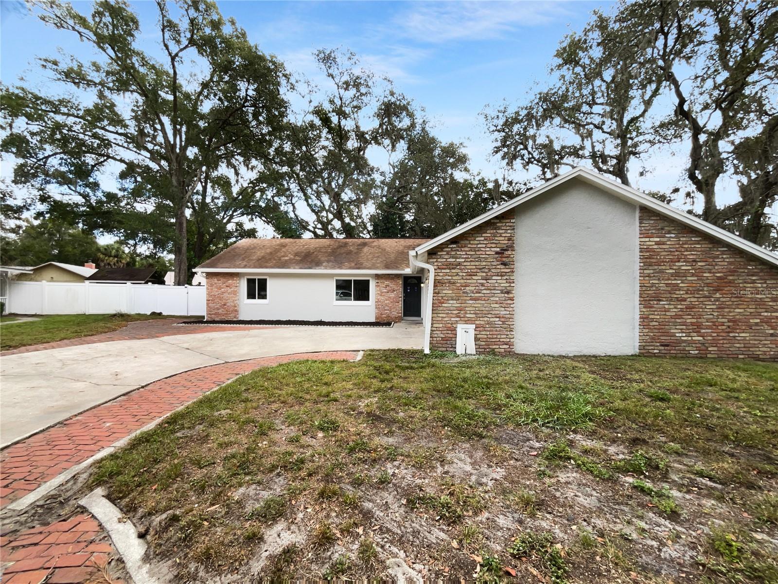 OAKTREE VILLAGE - Residential