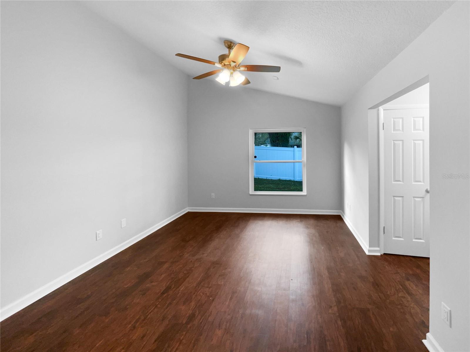 OAKTREE VILLAGE - Residential