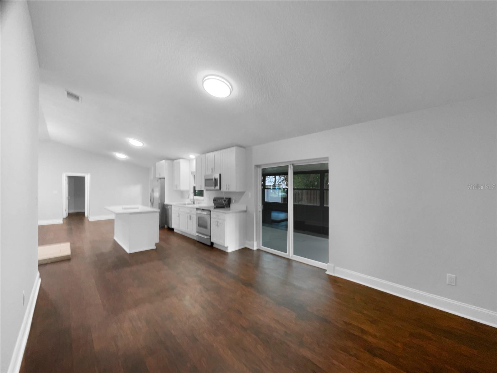 OAKTREE VILLAGE - Residential